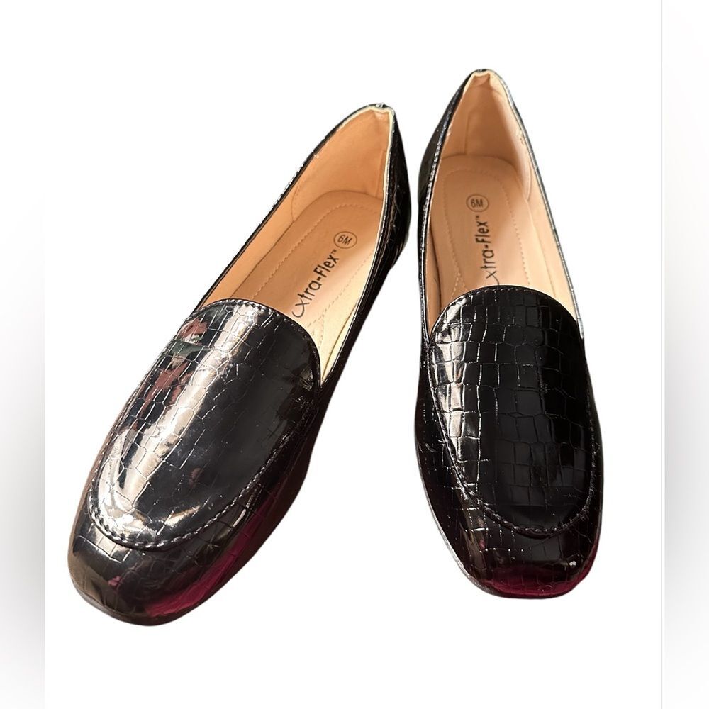 Dr. Leonard’s Xtra-Flex Wedge Loafer. Faux Croc, Black. Size 6